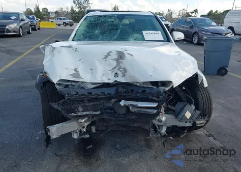 2018 Mercedes-Benz C 300 z USA, uszkodzony, nr VIN 55SWF4JB6JU274594